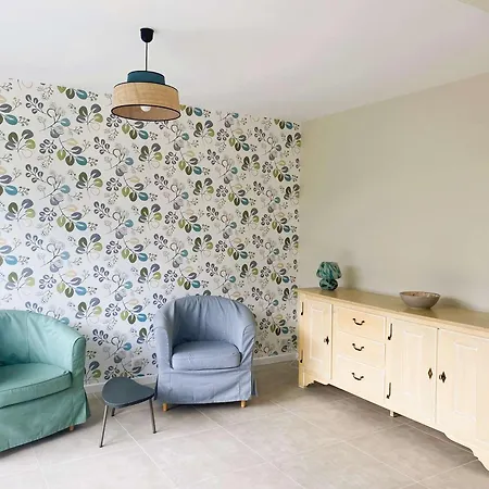 Hébergement de vacances Maison Fouesnant-beg Meil, 4 Pièces, 6 Personnes - Fr-1-481-84