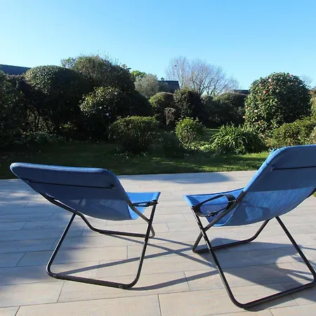 Hébergement de vacances Maison Fouesnant-beg Meil, 4 Pièces, 6 Personnes - Fr-1-481-84 *